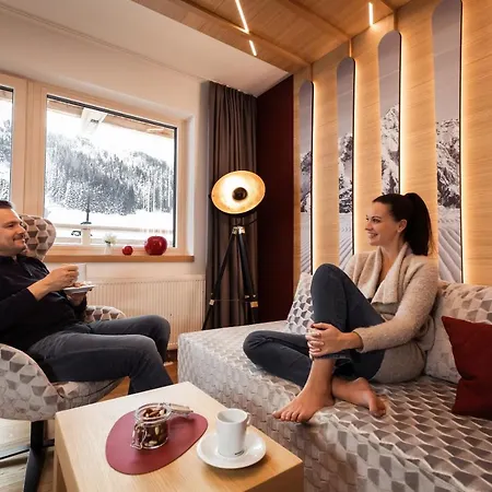 Salzburger Hof Otel 4*