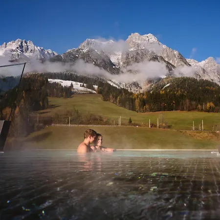 Salzburger Hof Hotel 4*