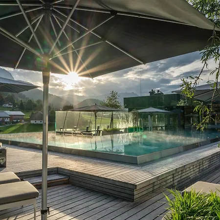 Salzburger Hof Otel 4*