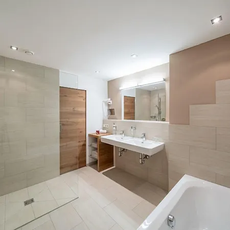 Salzburger Hof 4*
