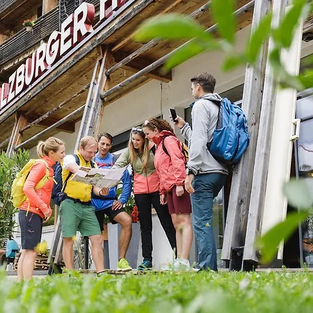 ホテル Salzburger Hof 4*